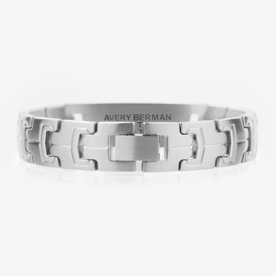 Closed clasp of stainless steel link style medical ID bracelet.